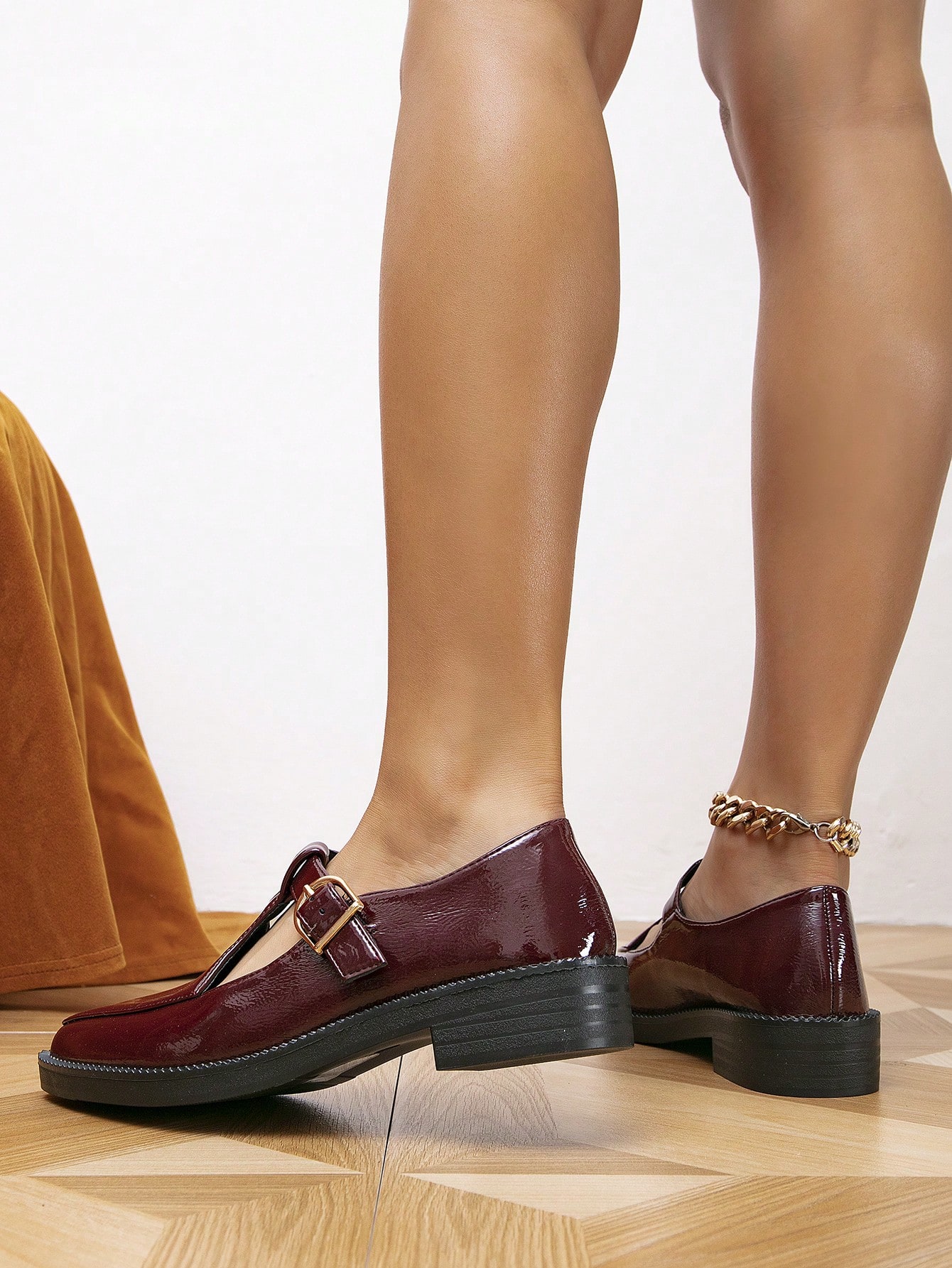 In Burgundy Women Flats