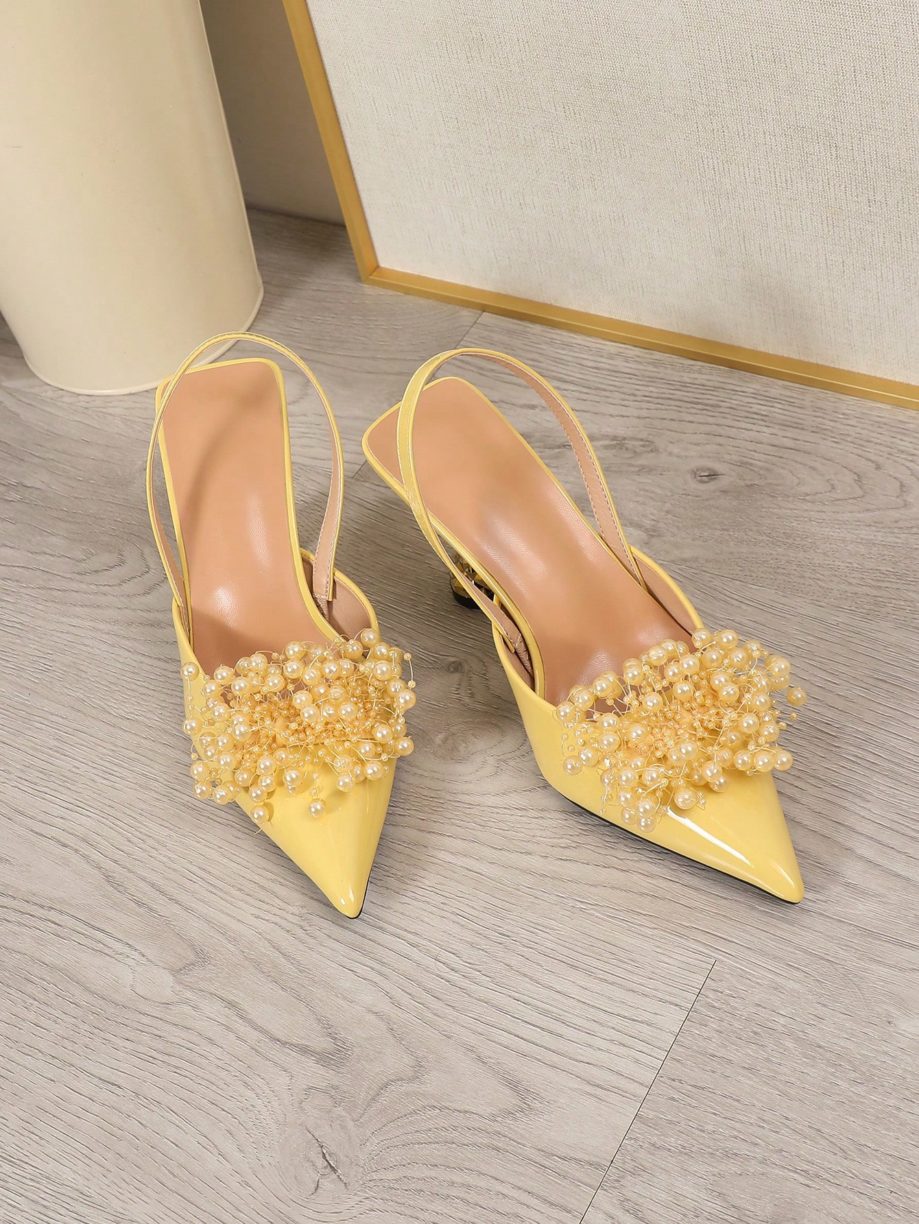 In Yellow Women Pumps