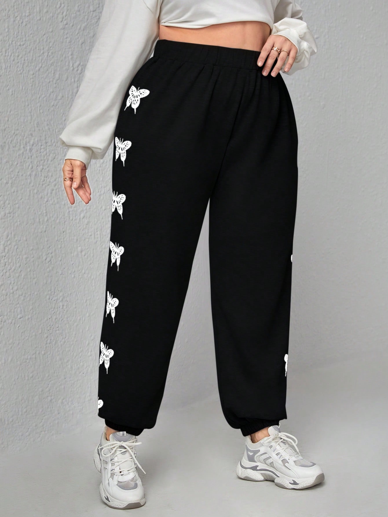 In Black Plus Size Sweatpants