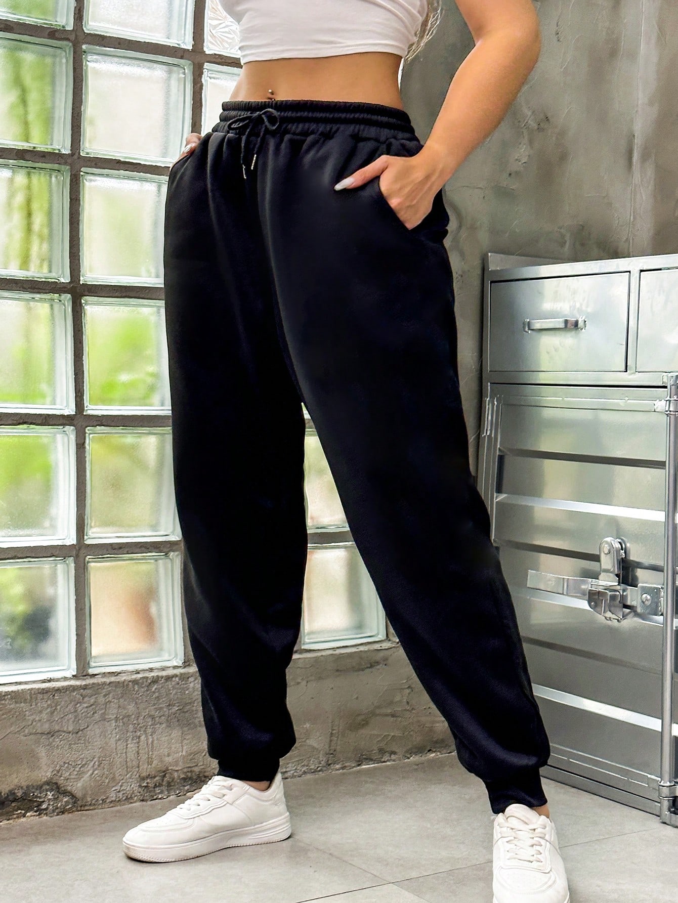 In Black Plus Size Sweatpants