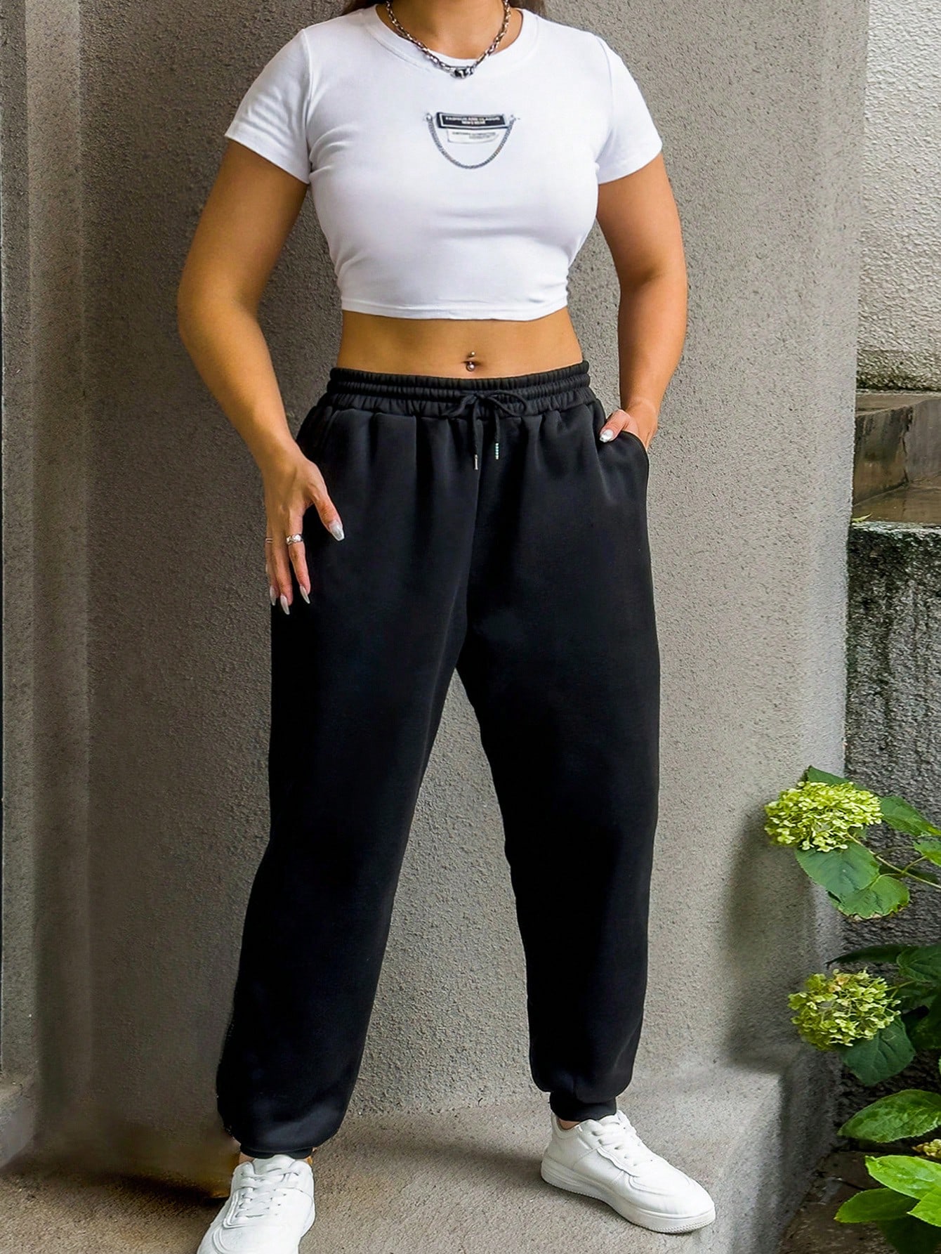 In Black Plus Size Sweatpants