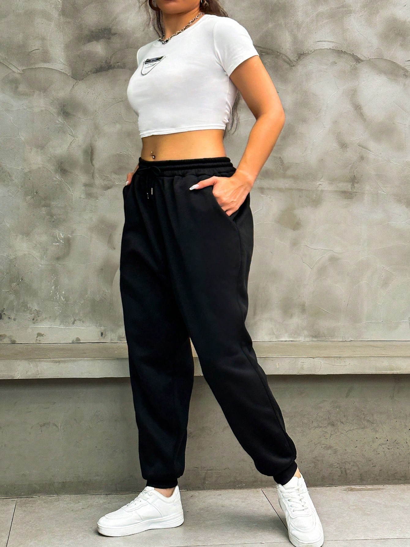 In Black Plus Size Sweatpants