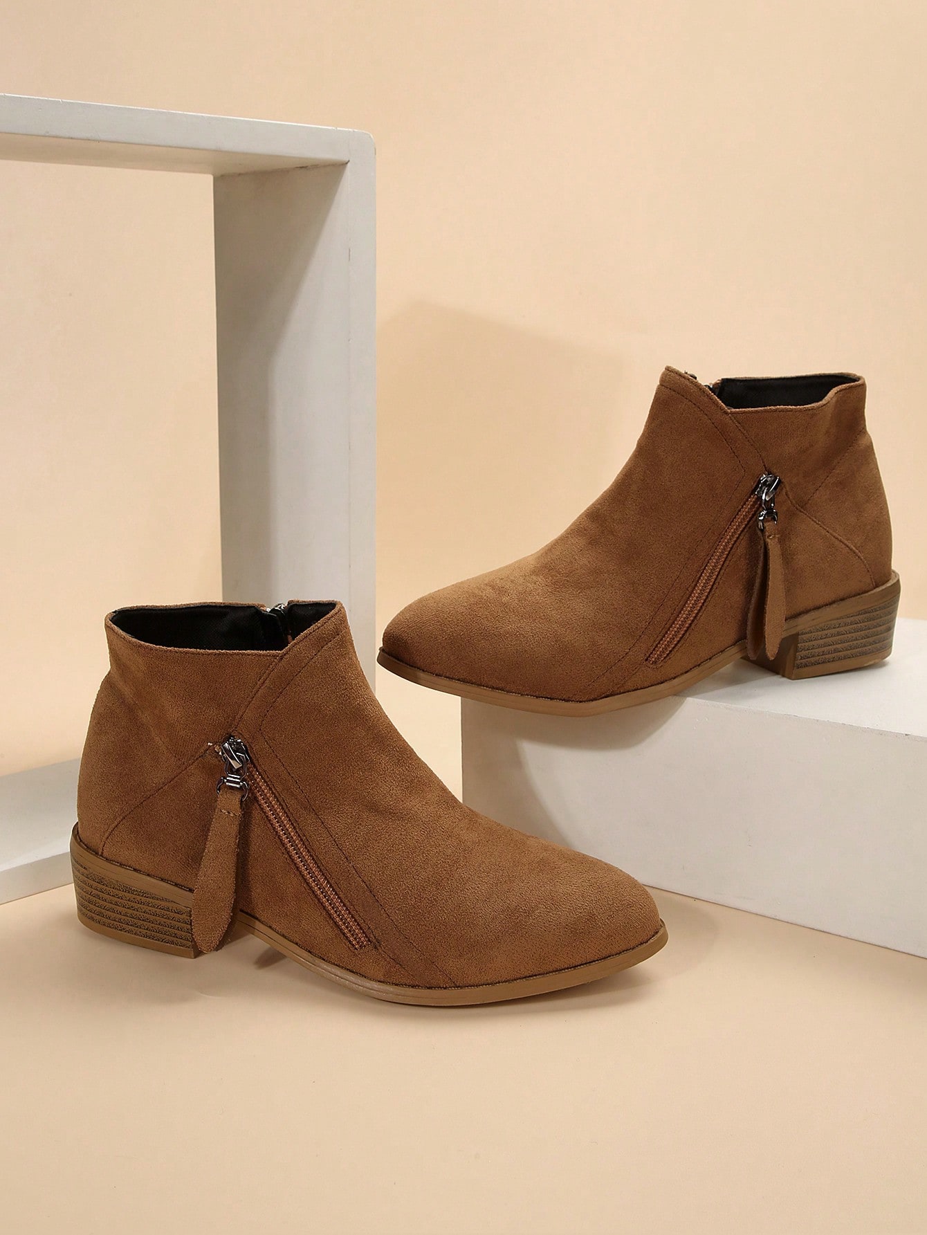 In Brown Women Fashion Boots