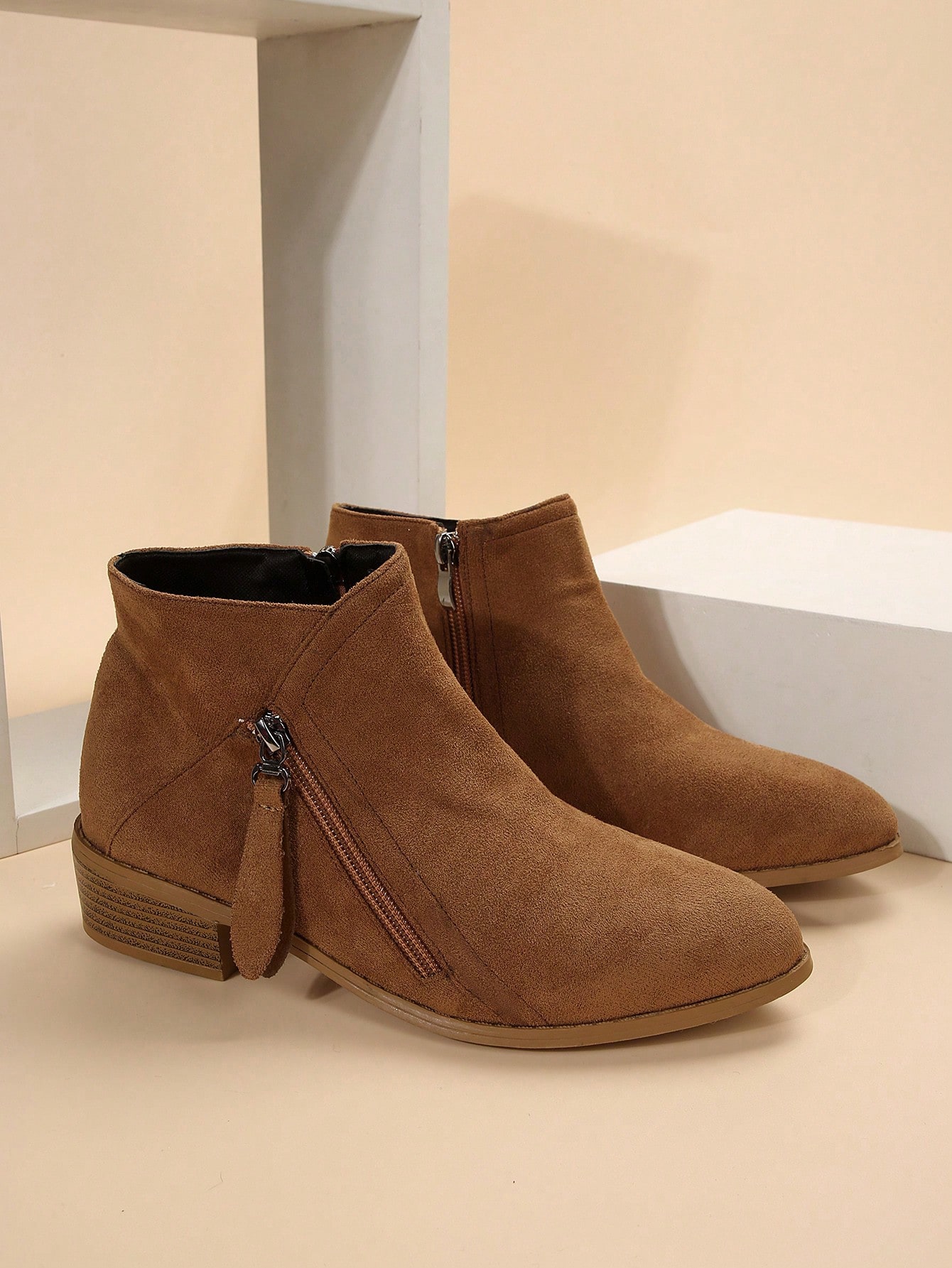 In Brown Women Fashion Boots