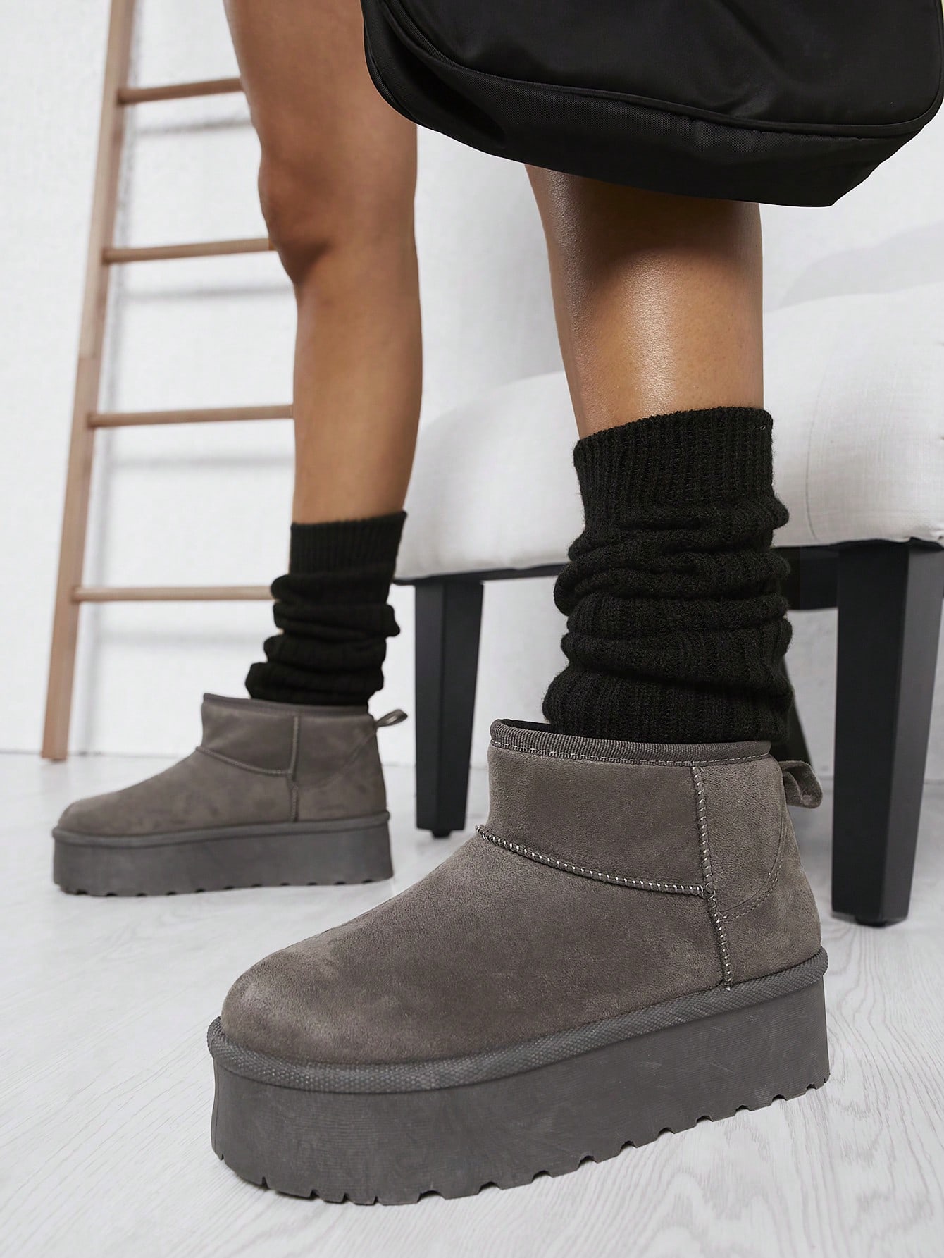 In Grey Women Ankle Boots & Booties