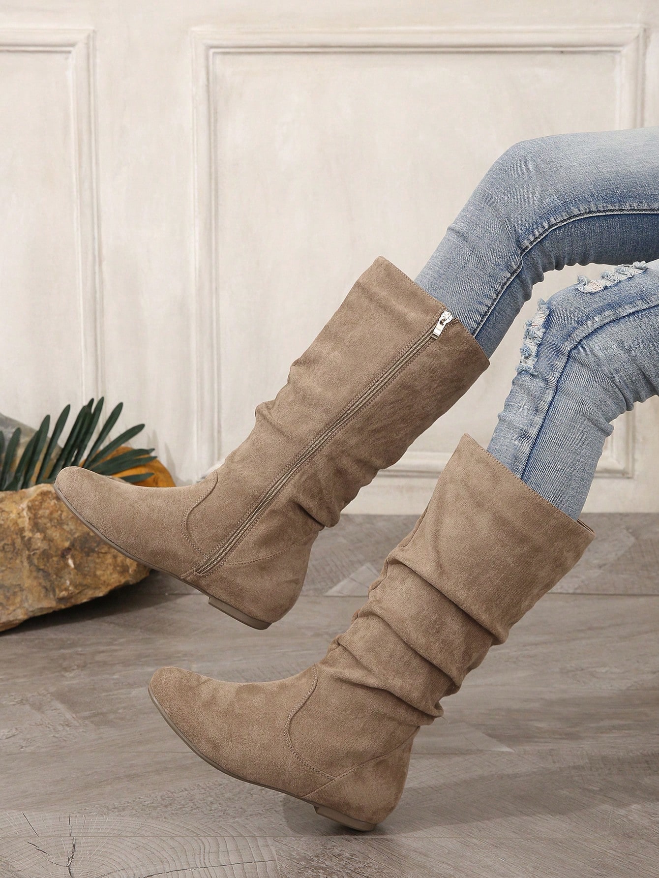 In Khaki Women Fashion Boots