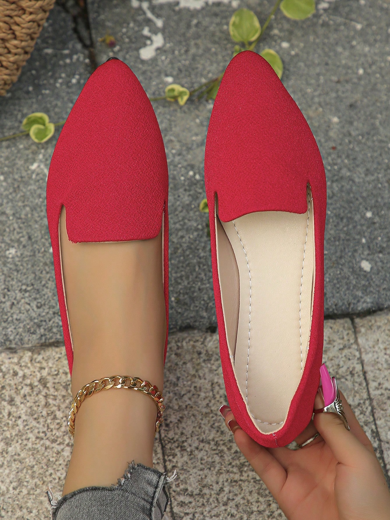 In Red Women Flats