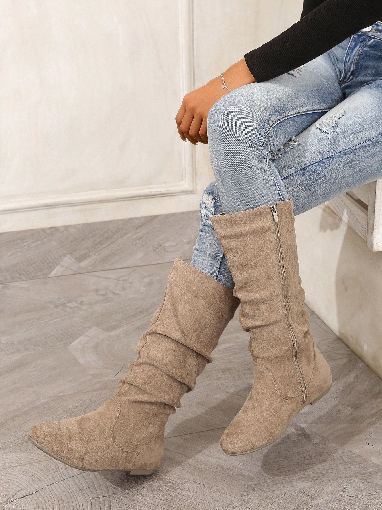 In Khaki Women Fashion Boots