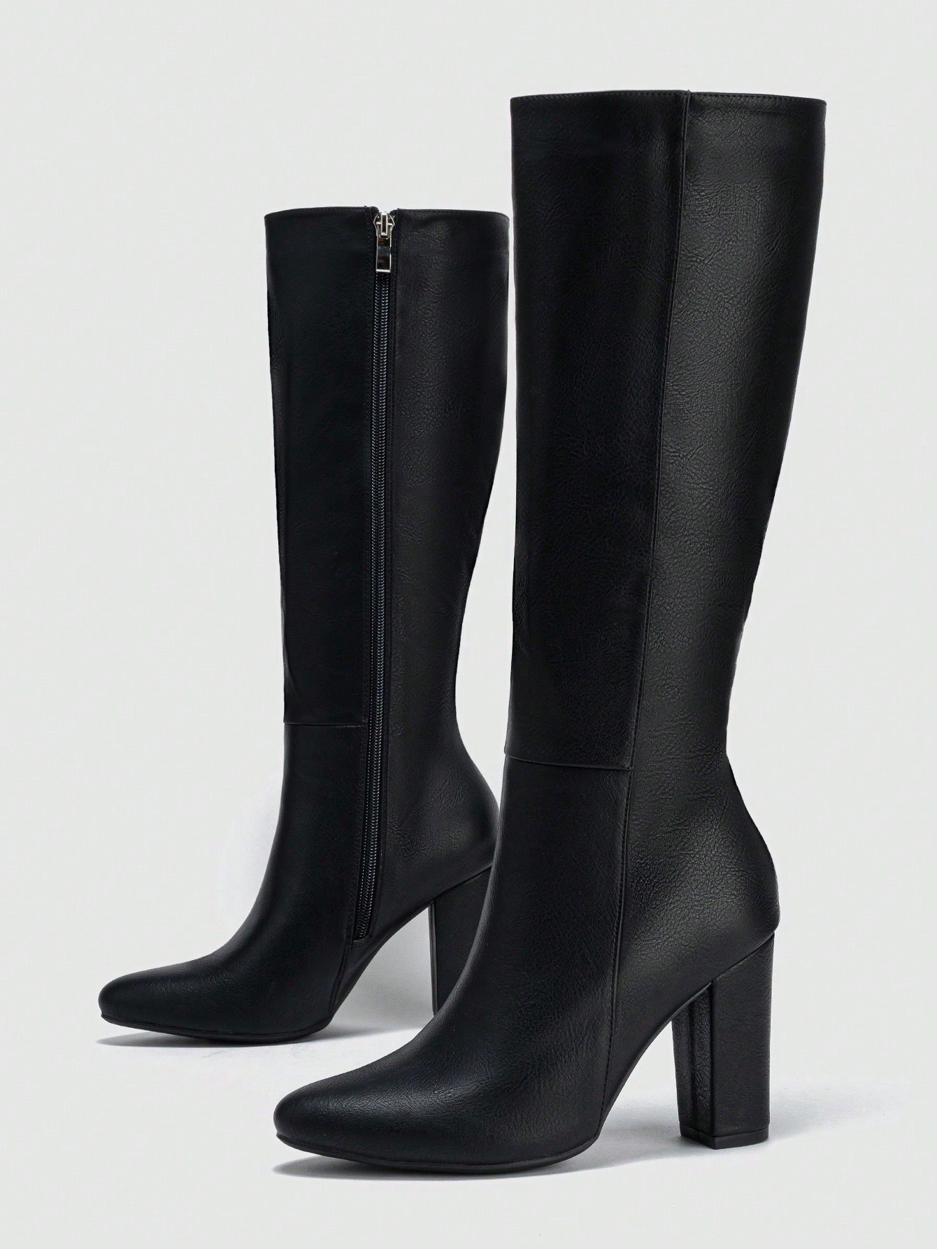 In Black Women Knee-High Boots