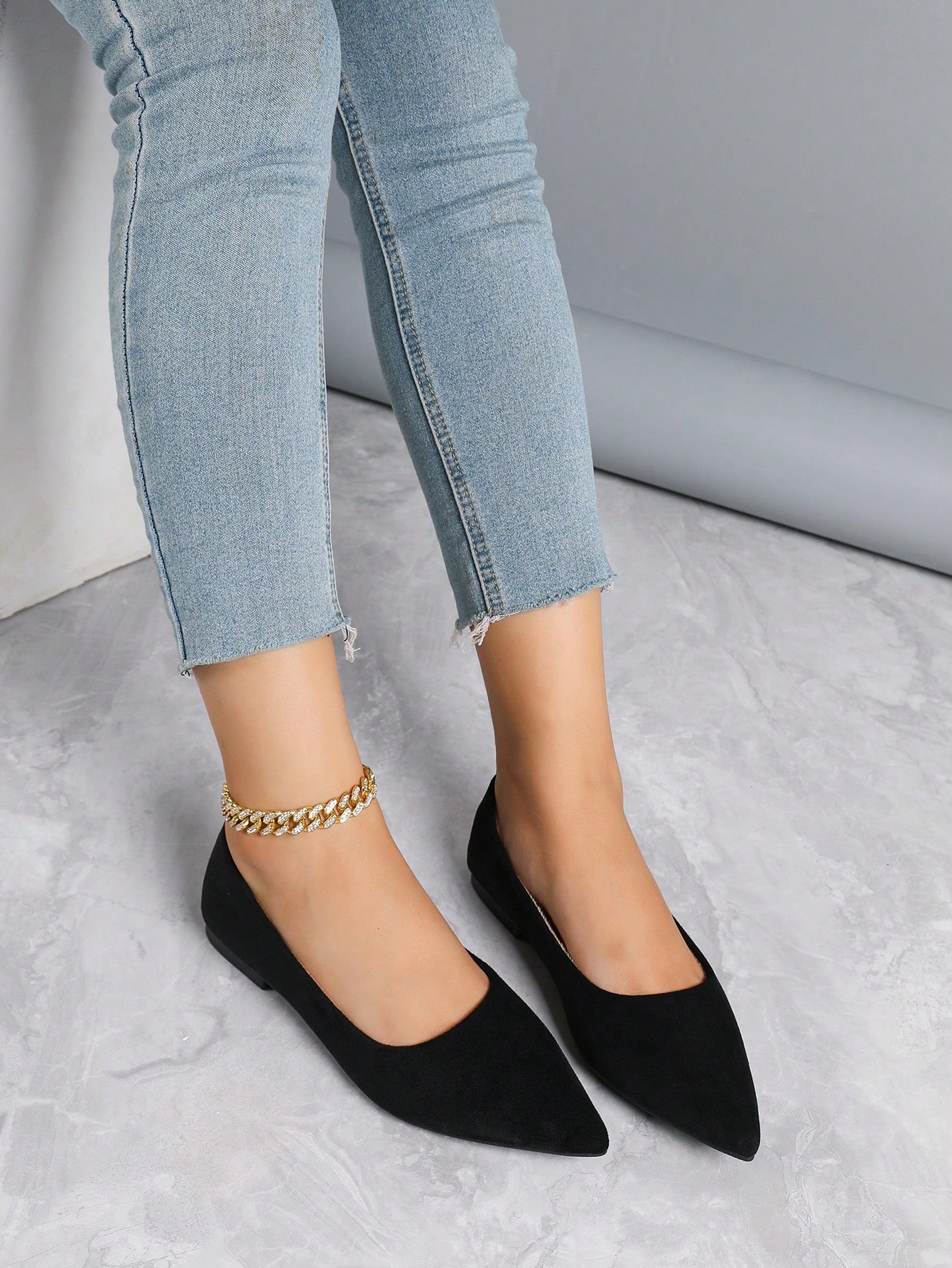 In Black Women Flats