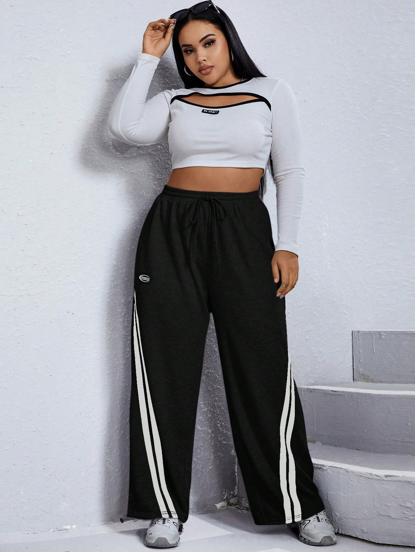 In Black Plus Size Sweatpants