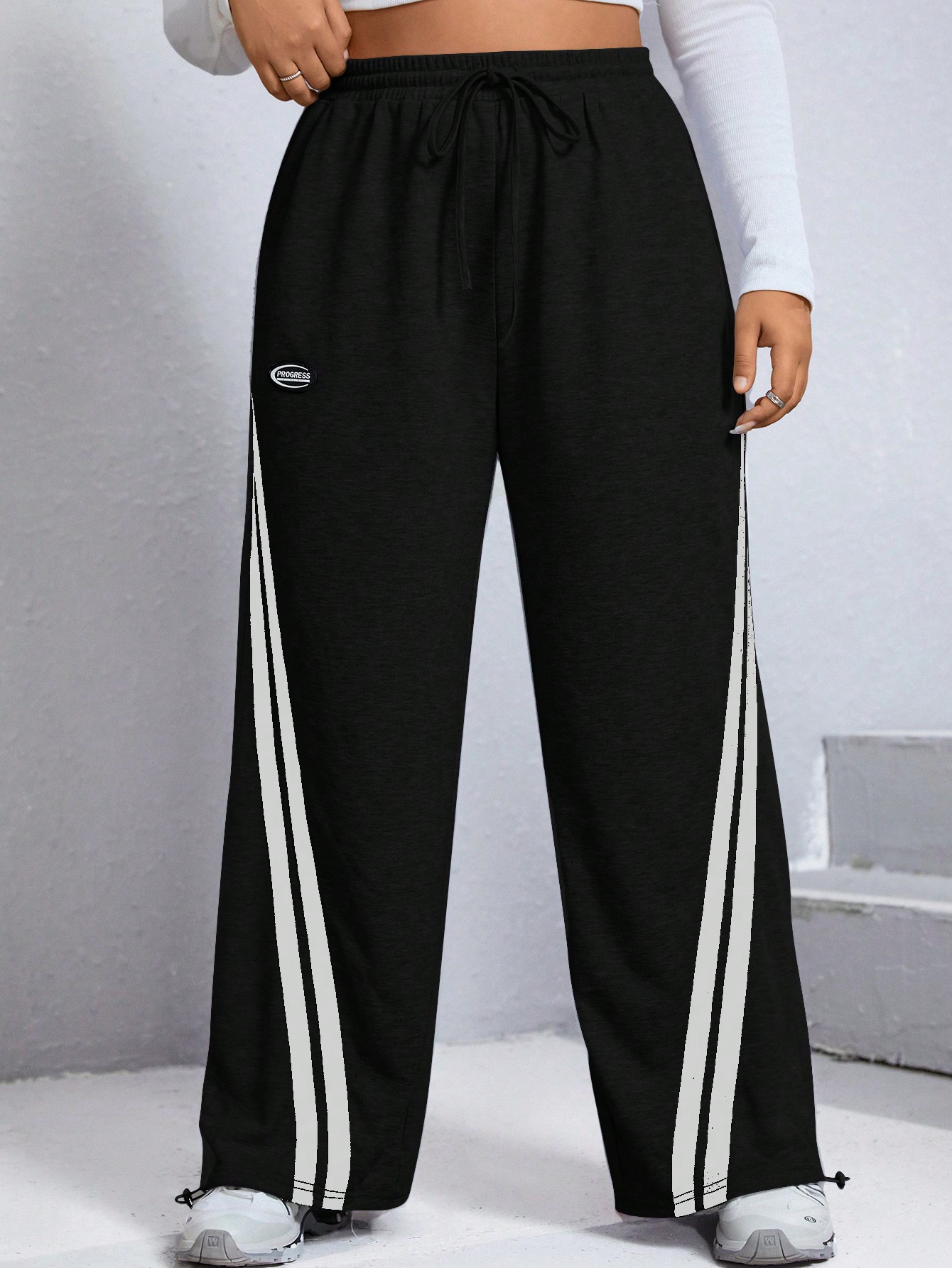 In Black Plus Size Sweatpants