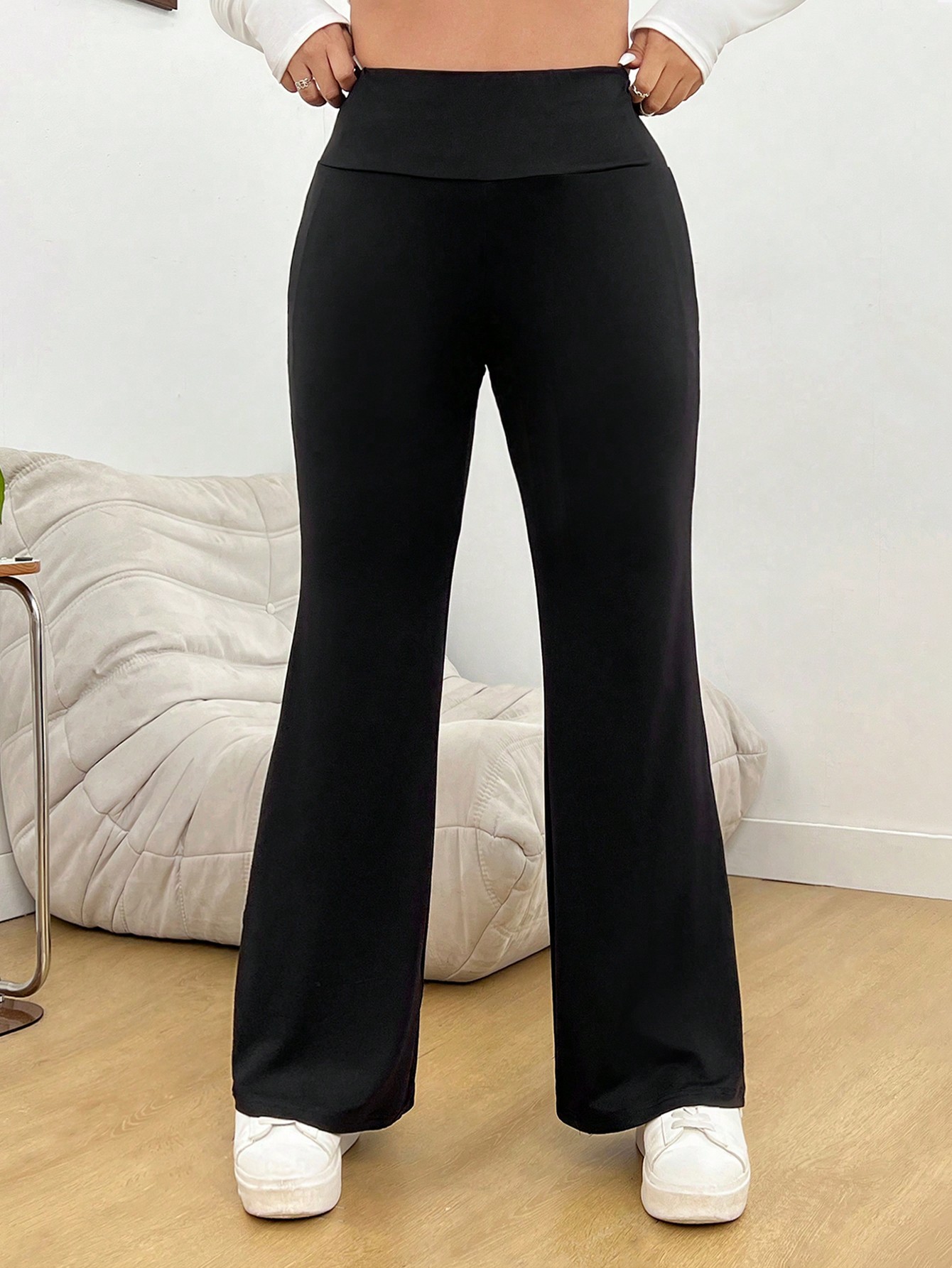 In Black Plus Size Sweatpants