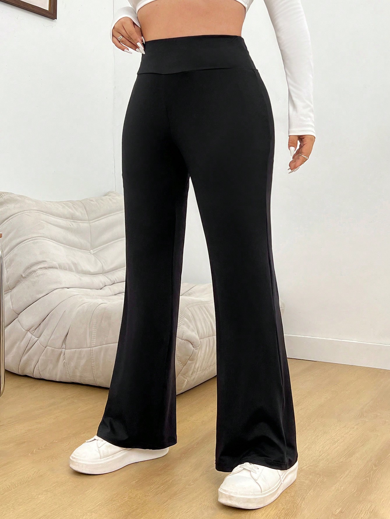 In Black Plus Size Sweatpants