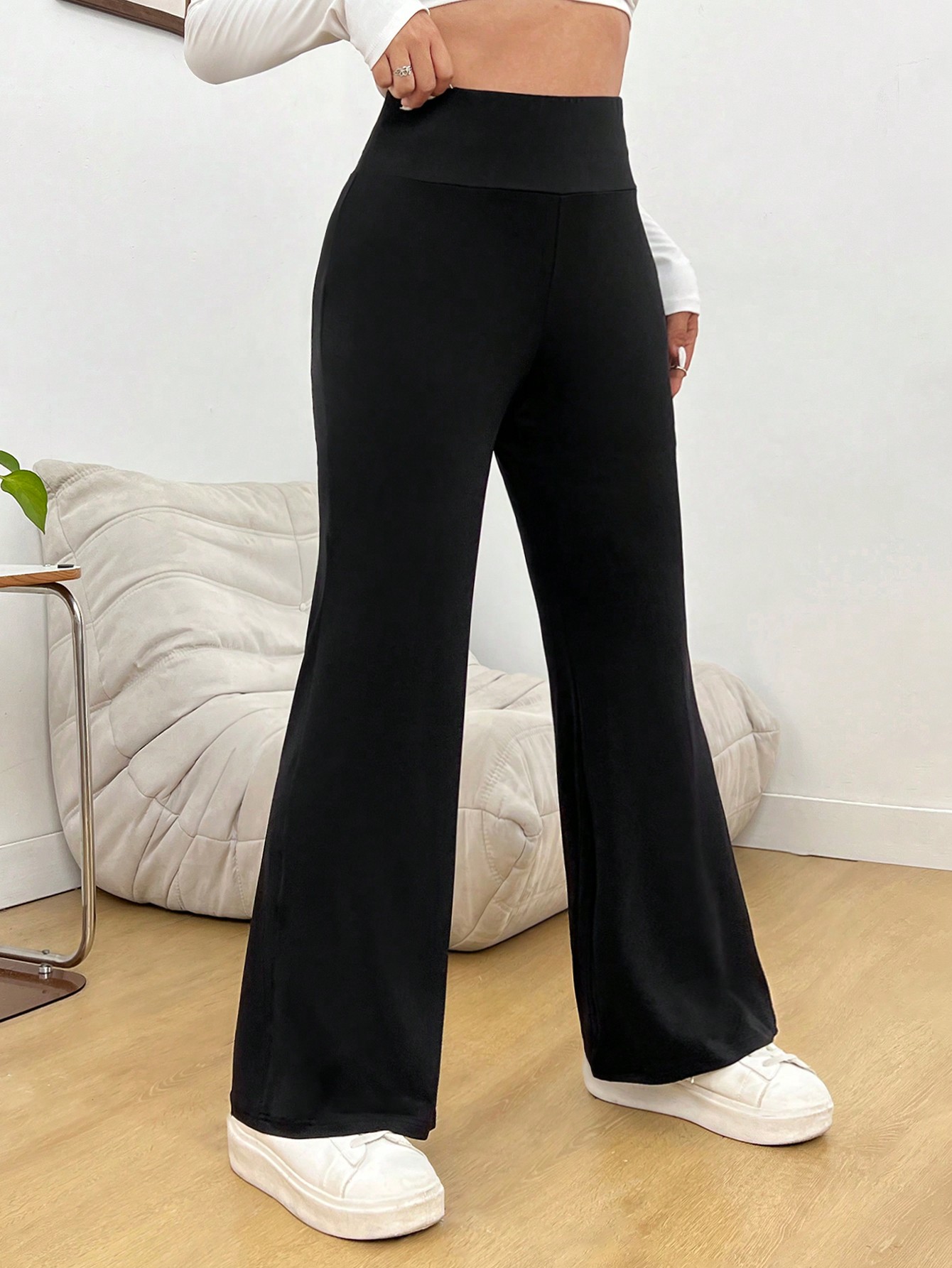 In Black Plus Size Sweatpants