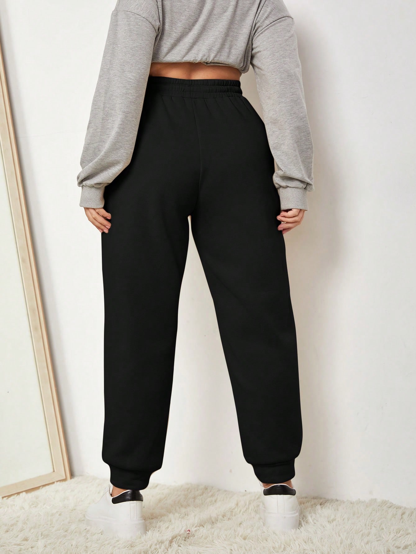 In Black Plus Size Sweatpants