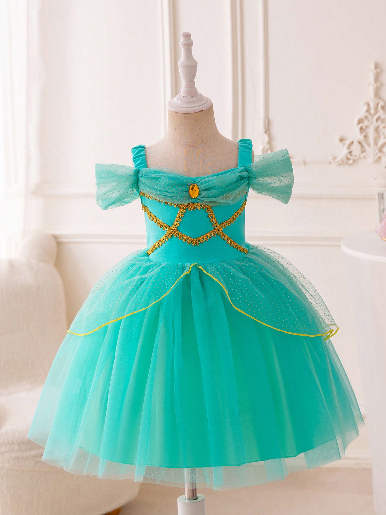 Young Girls Partywear