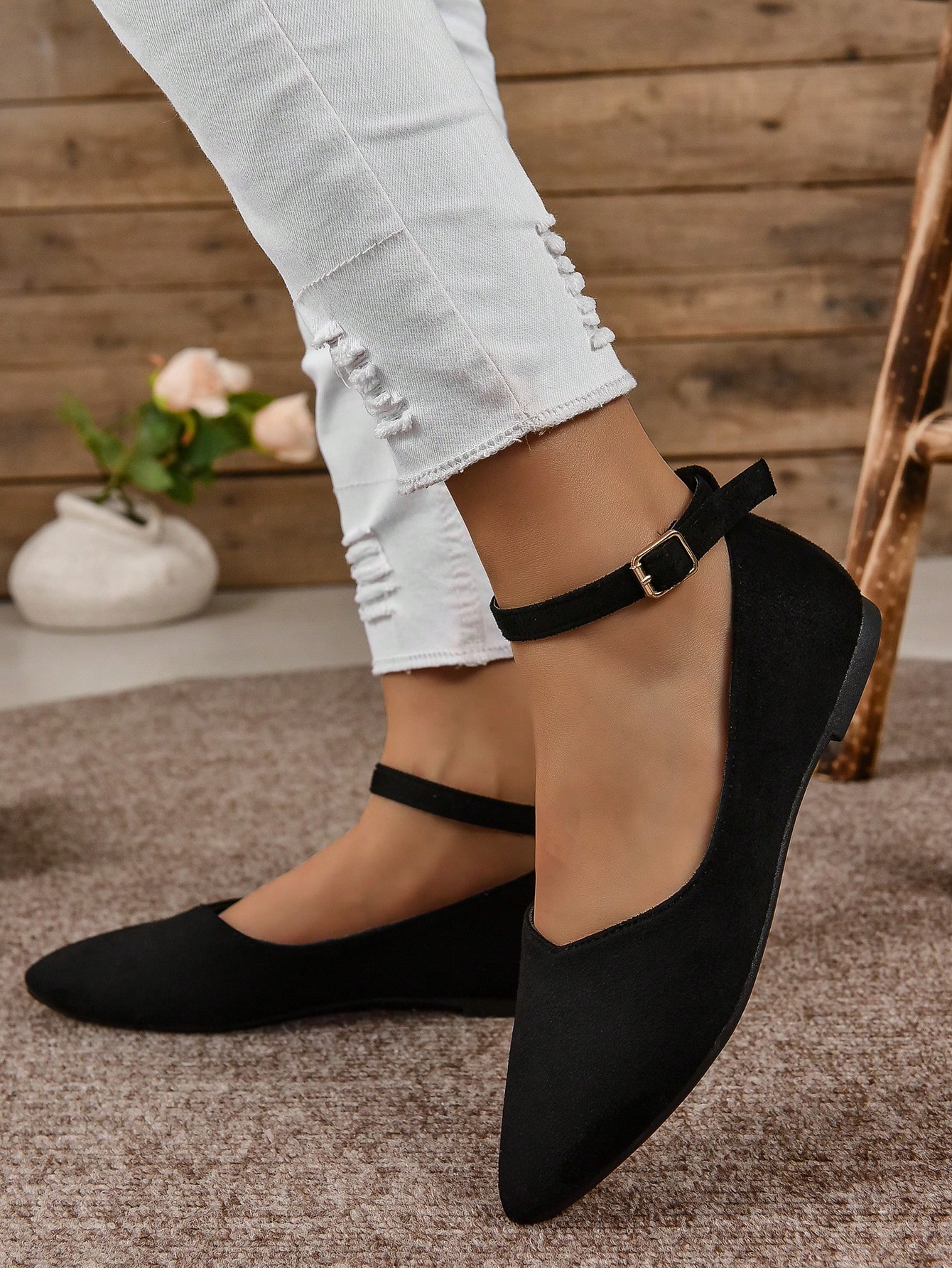 Women Flats Below $9.99