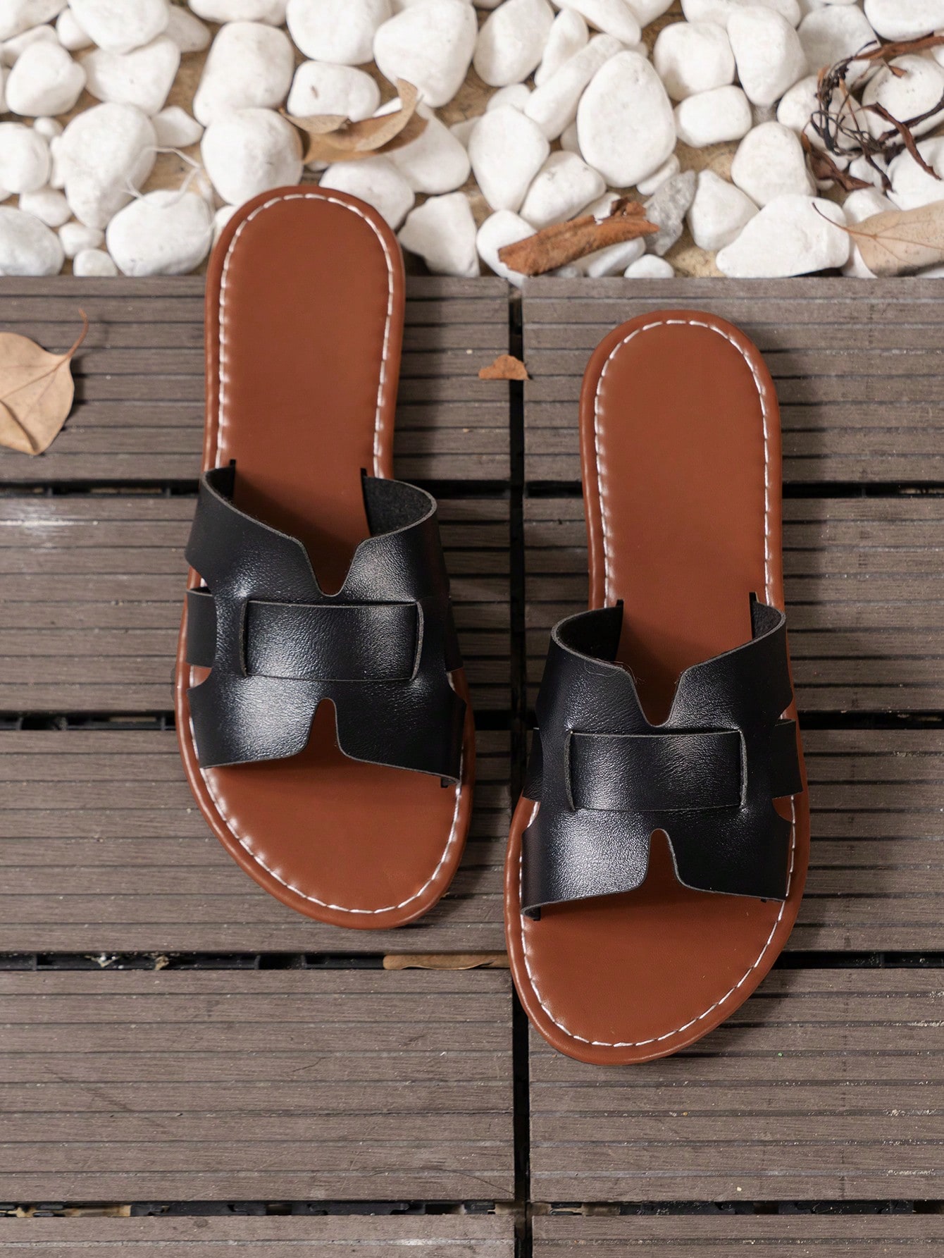 In Mocha Brown Women Flat Sandals