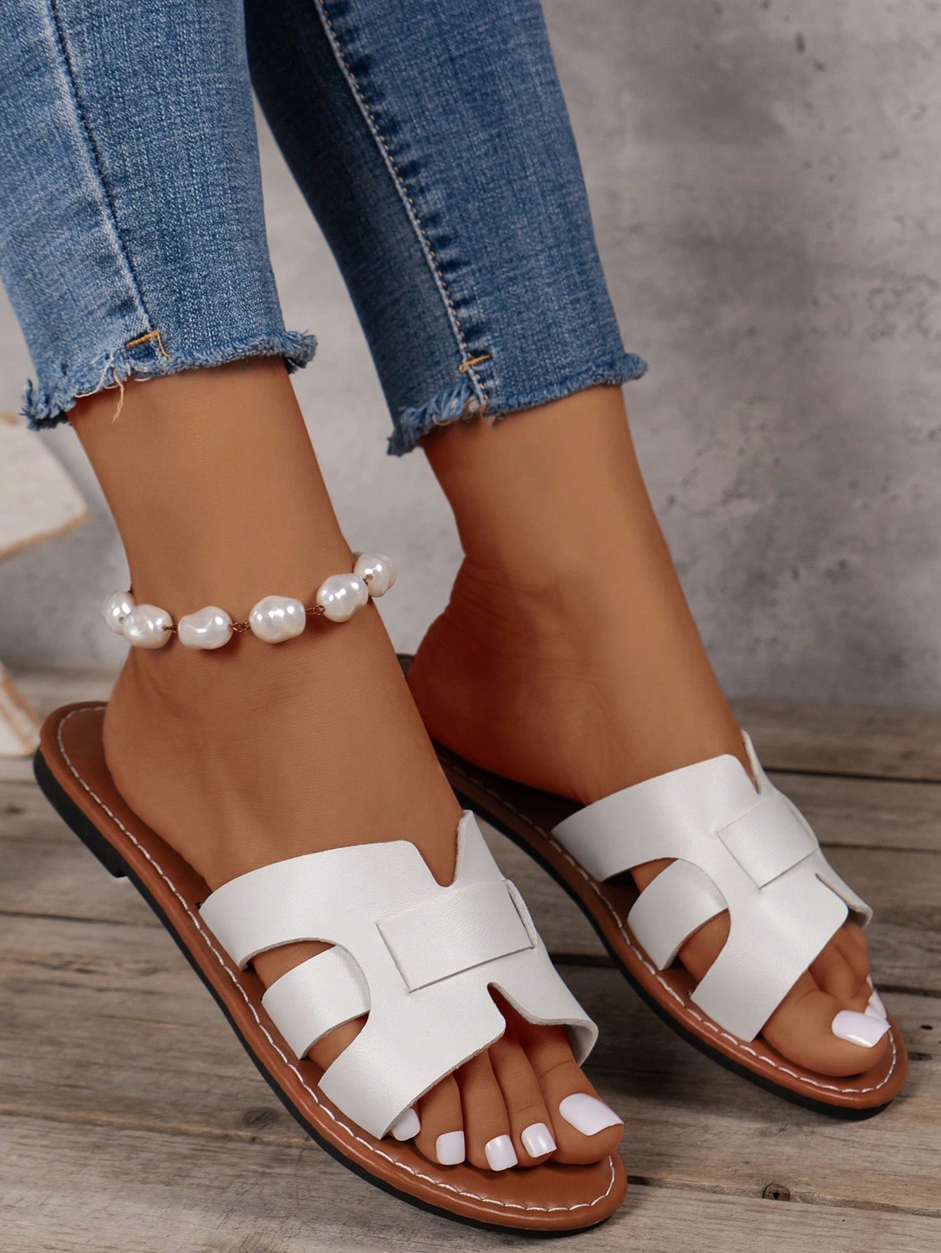 In White Women Flat Sandals