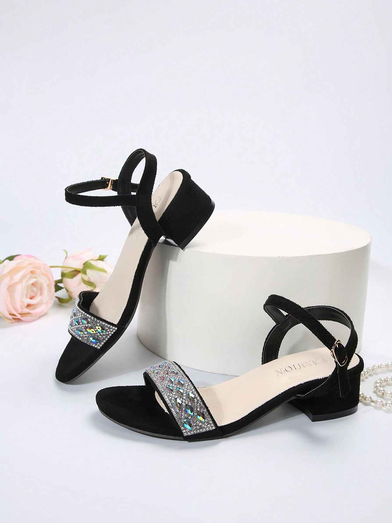 Low Heel Women Heeled Sandals