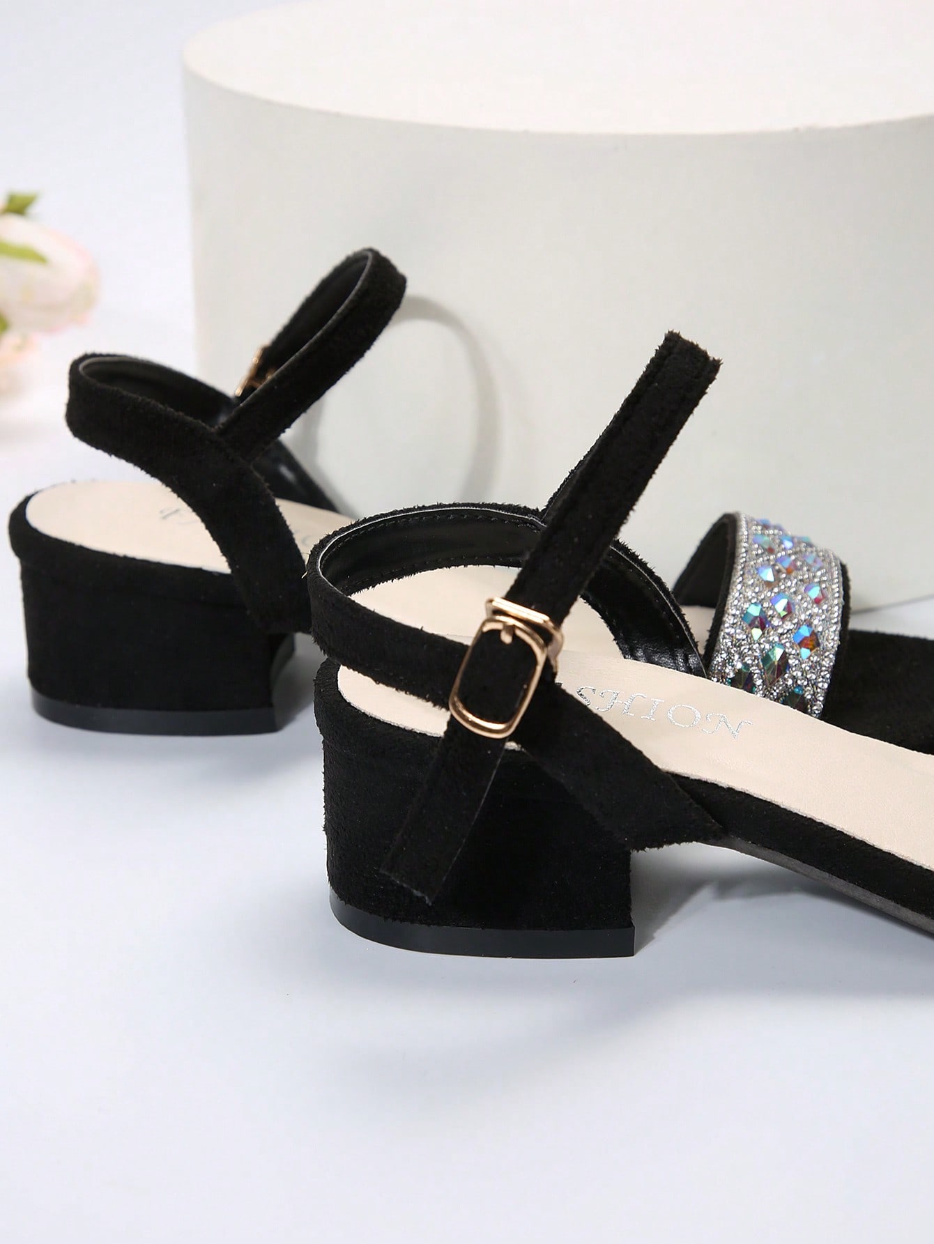 Low Heel Women Heeled Sandals