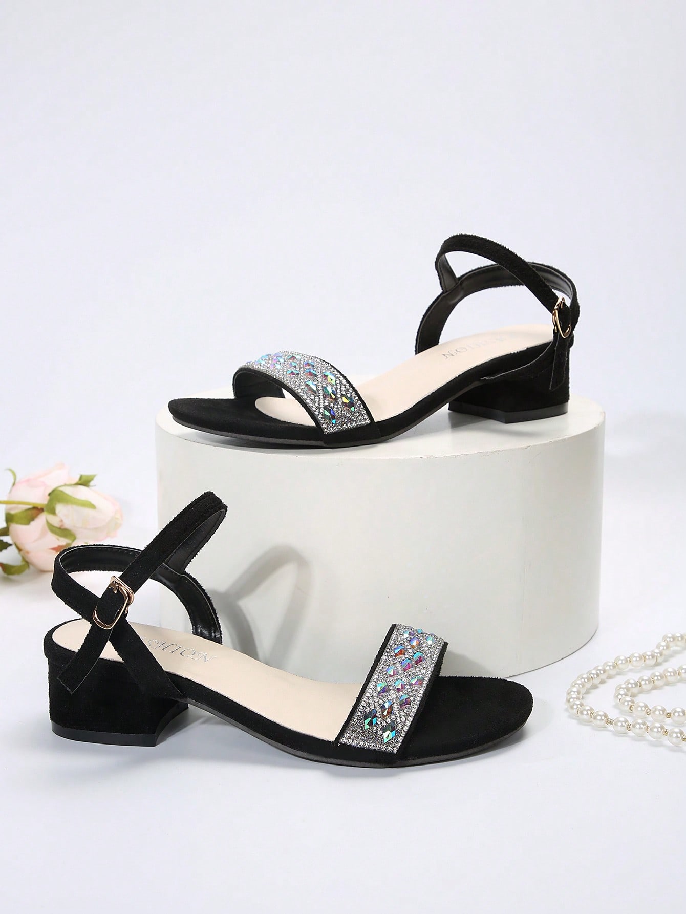 Low Heel Women Heeled Sandals