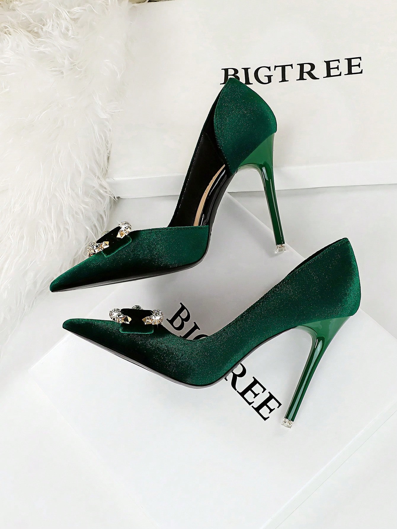 In Green Women Pumps