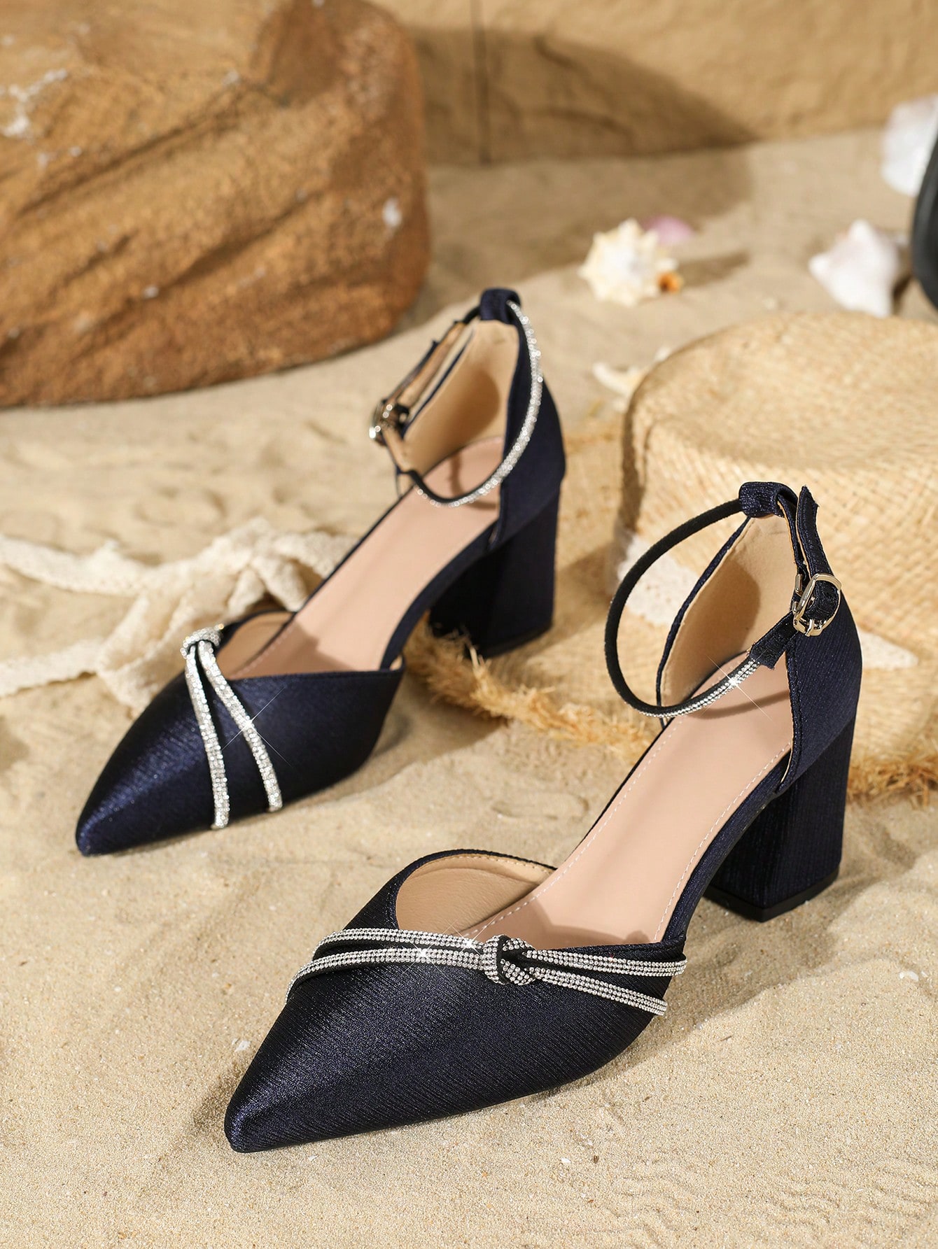 In Navy Blue Women Pumps