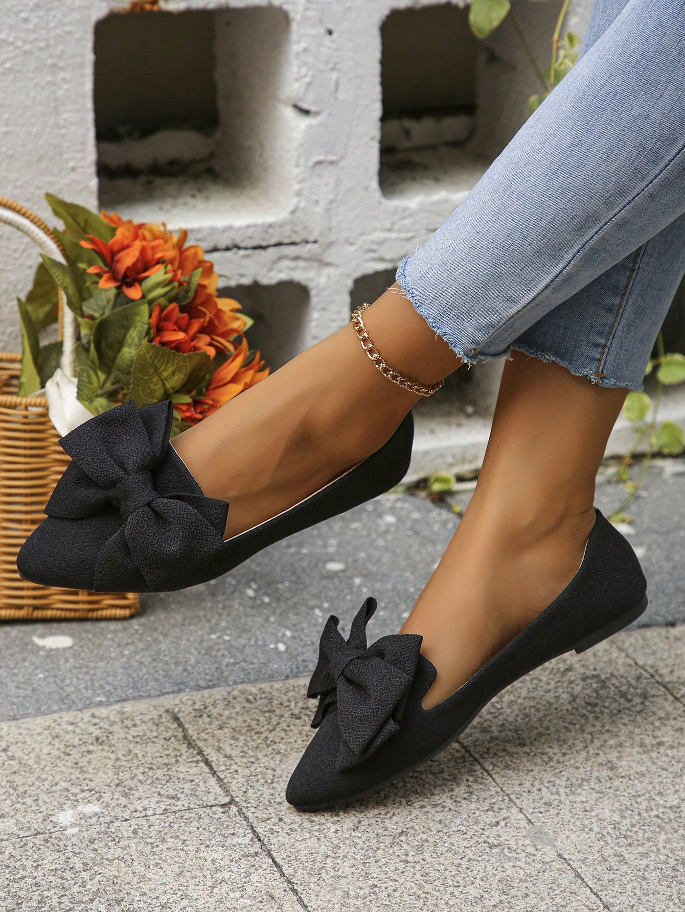 In Black Women Flats