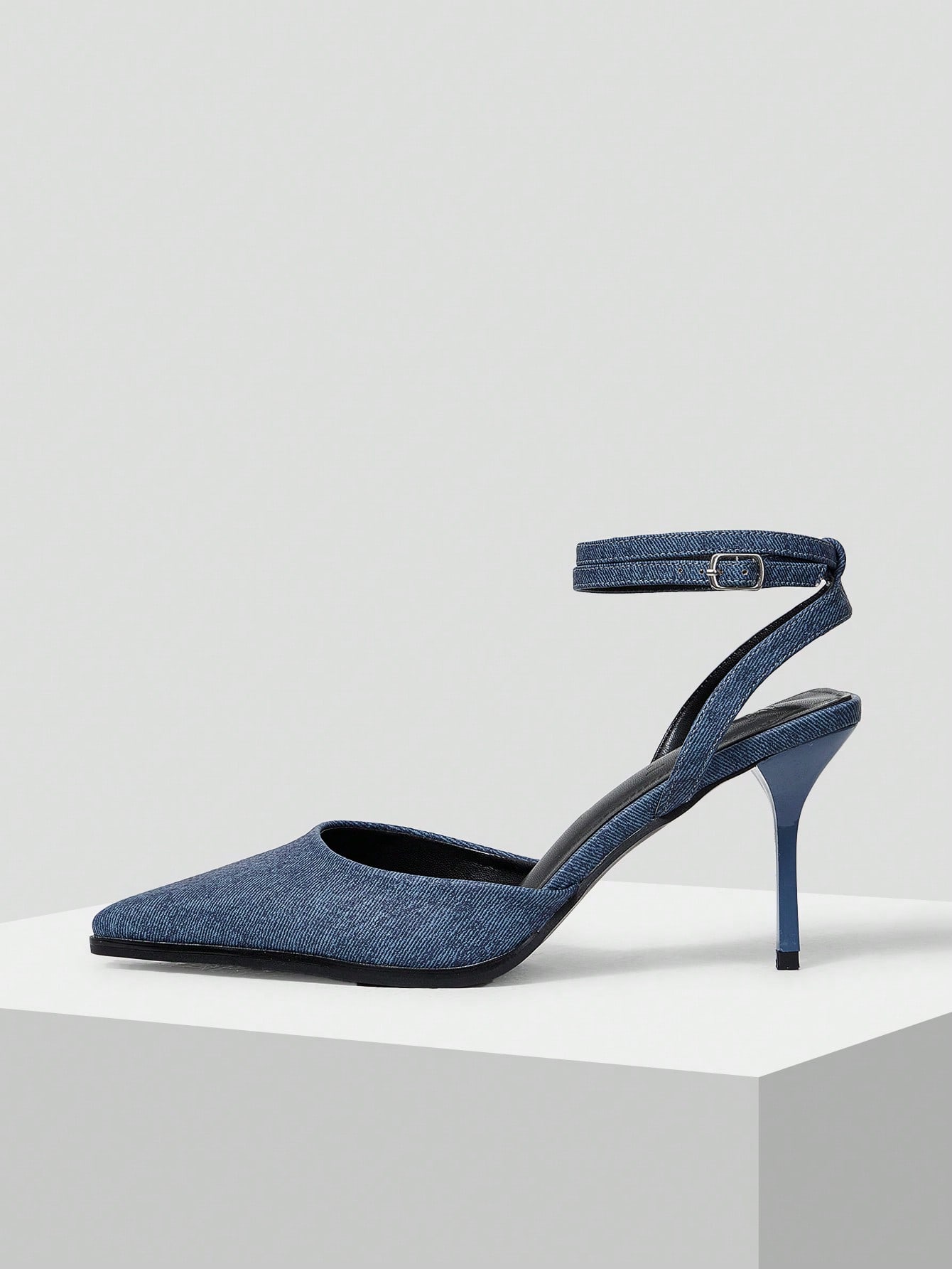 In Blue Women Pumps