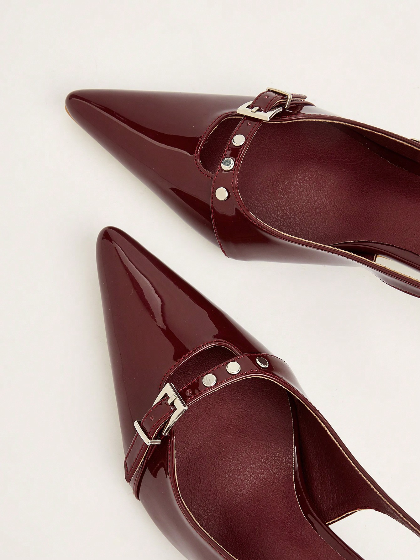 In Burgundy Women Pumps