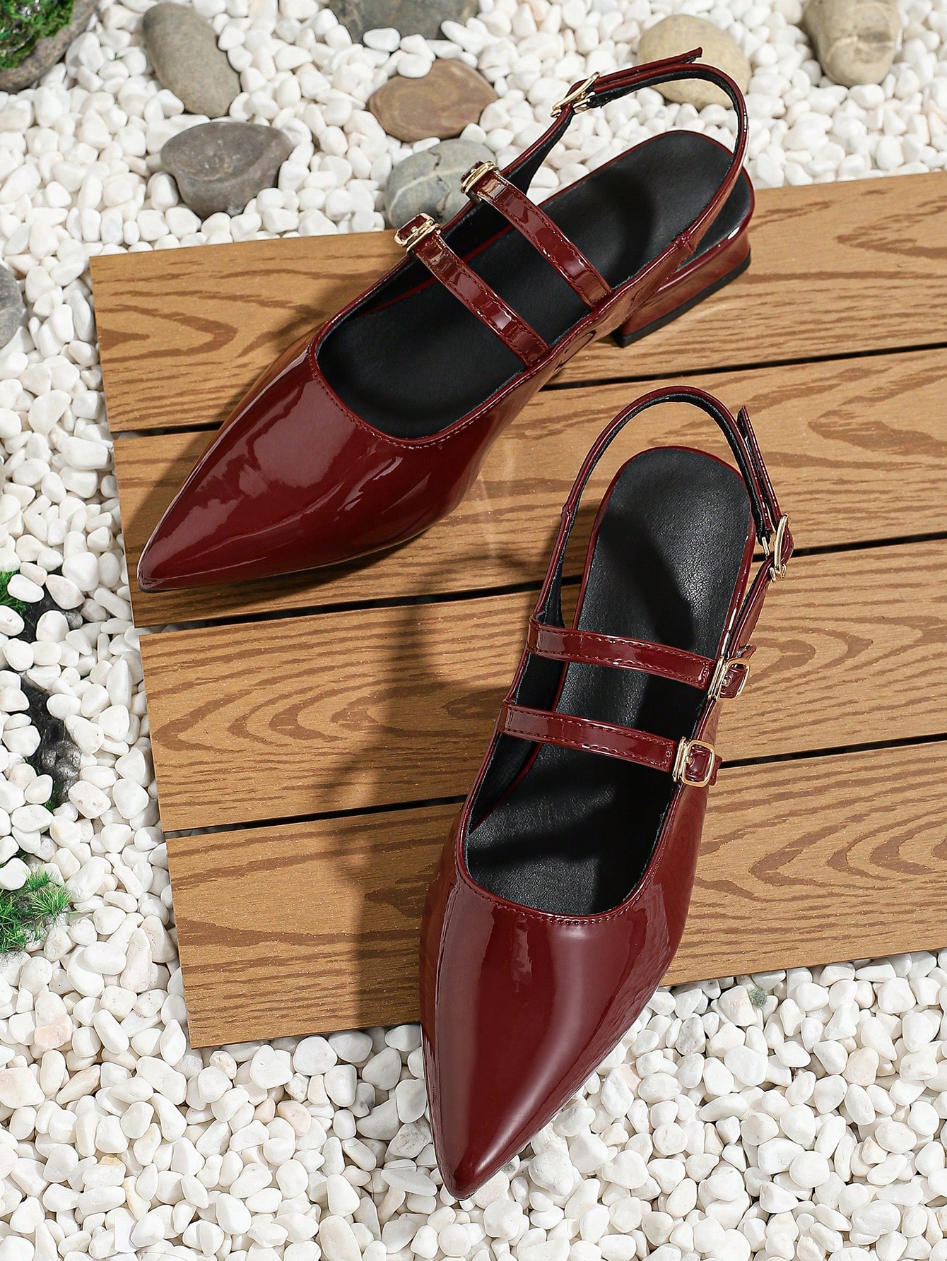 In Burgundy Women Flats