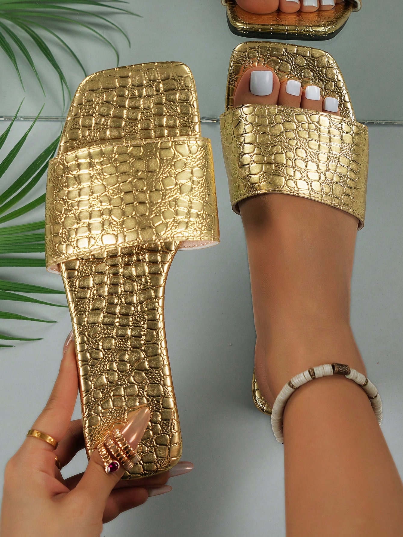 In Gold Women Shoes