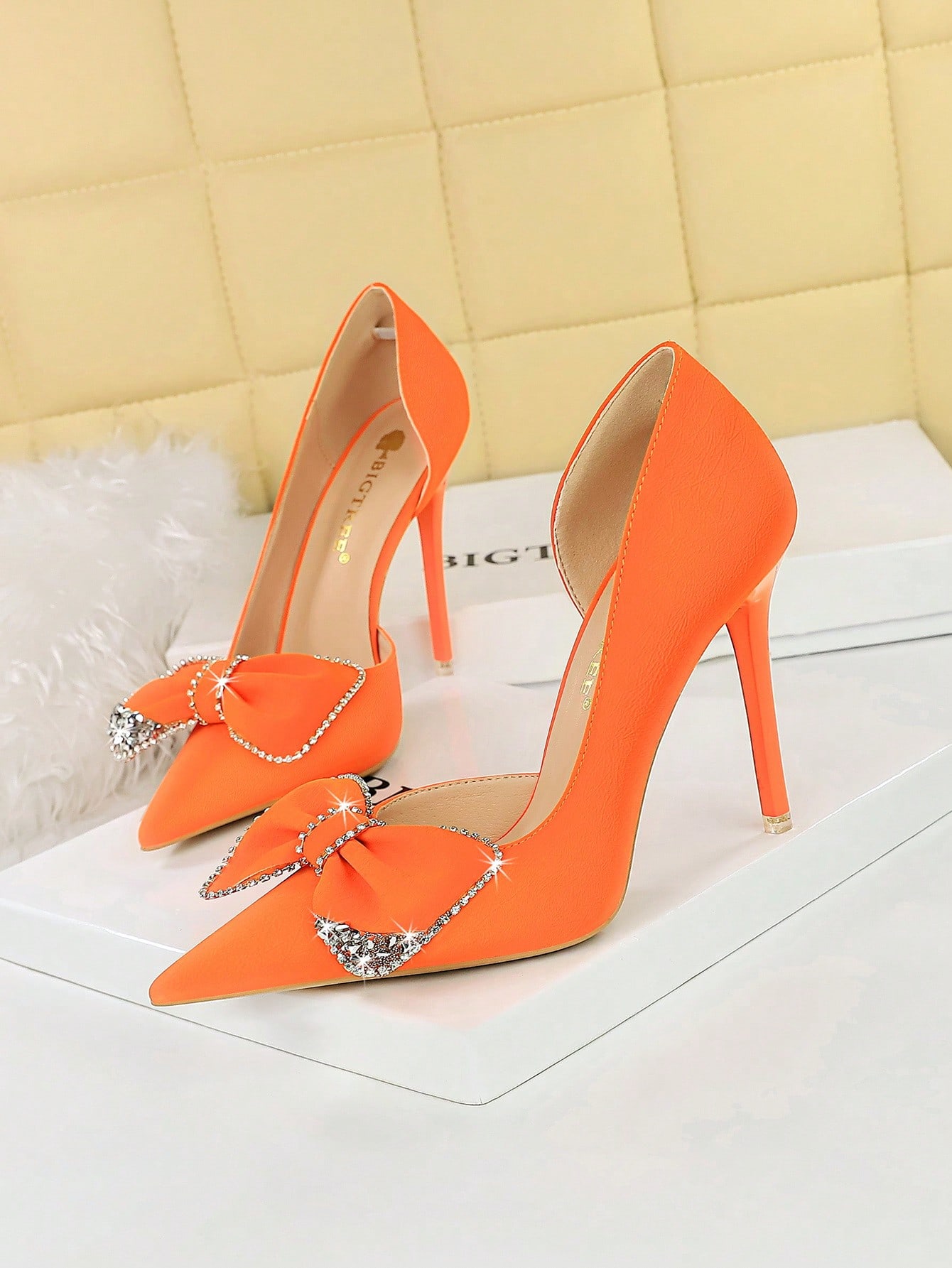 In Orange Women Pumps