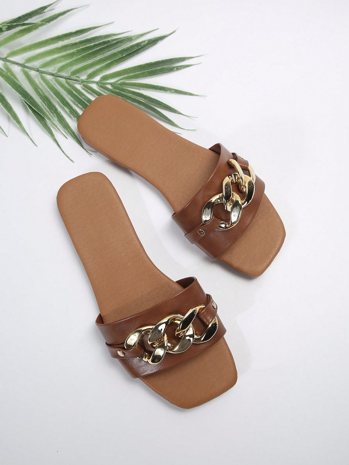 In Mocha Brown Women Flat Sandals