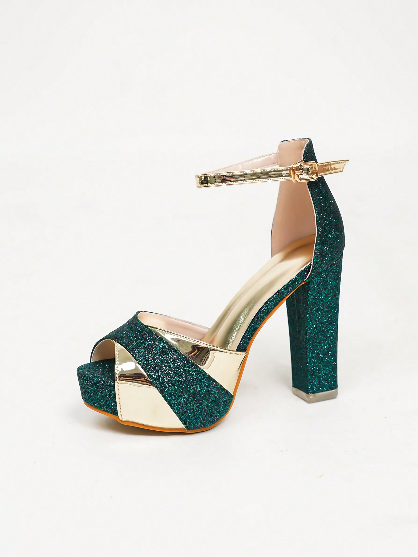 In Green Women Pumps