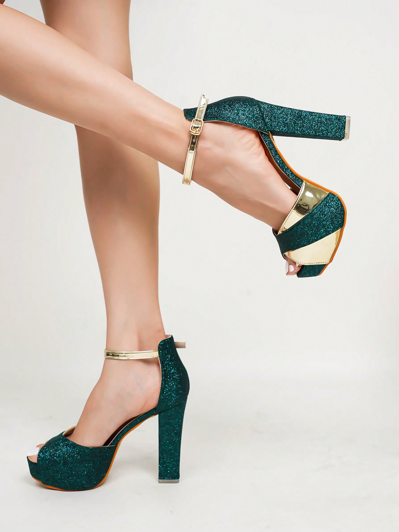 In Green Women Pumps