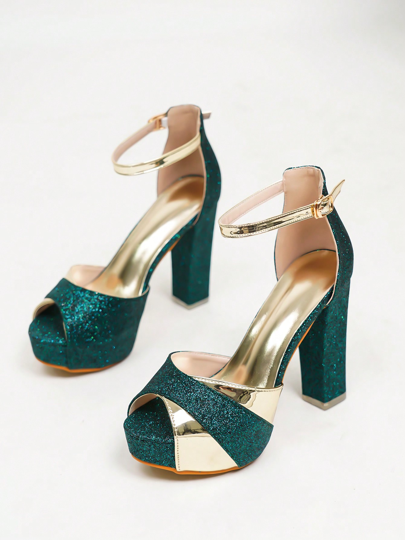 In Green Women Pumps