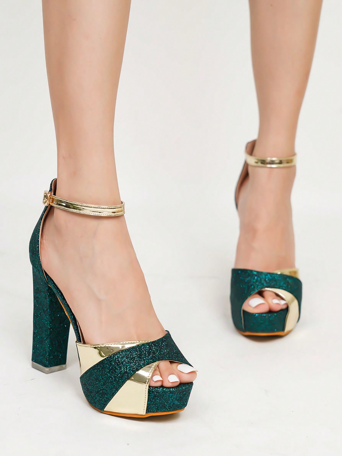 In Green Women Pumps