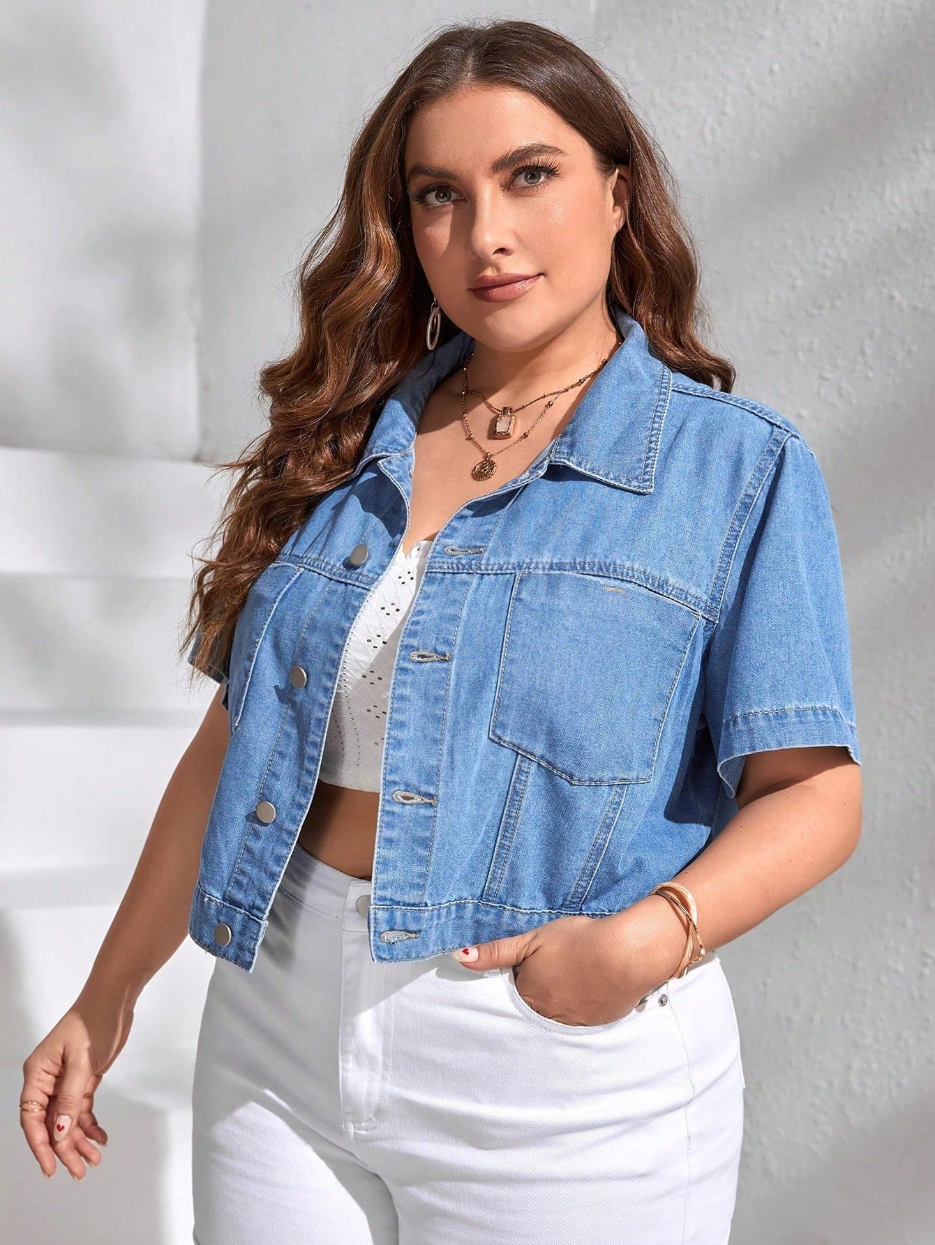 In Short Sleeve Plus Size Denim Jackets