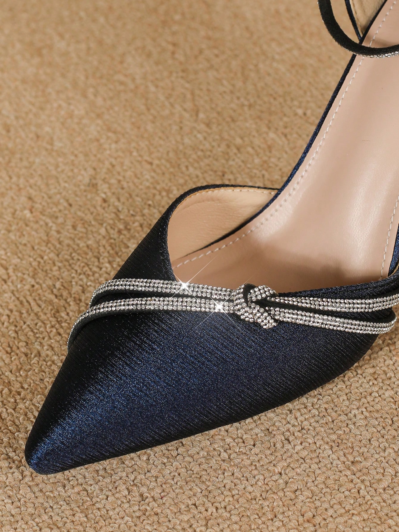 In Navy Blue Women Pumps