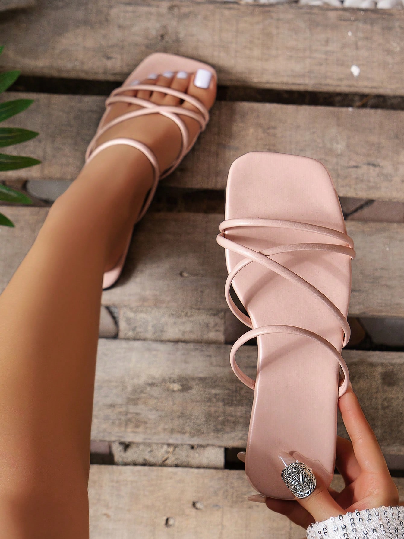 In Baby Pink Women Flat Sandals