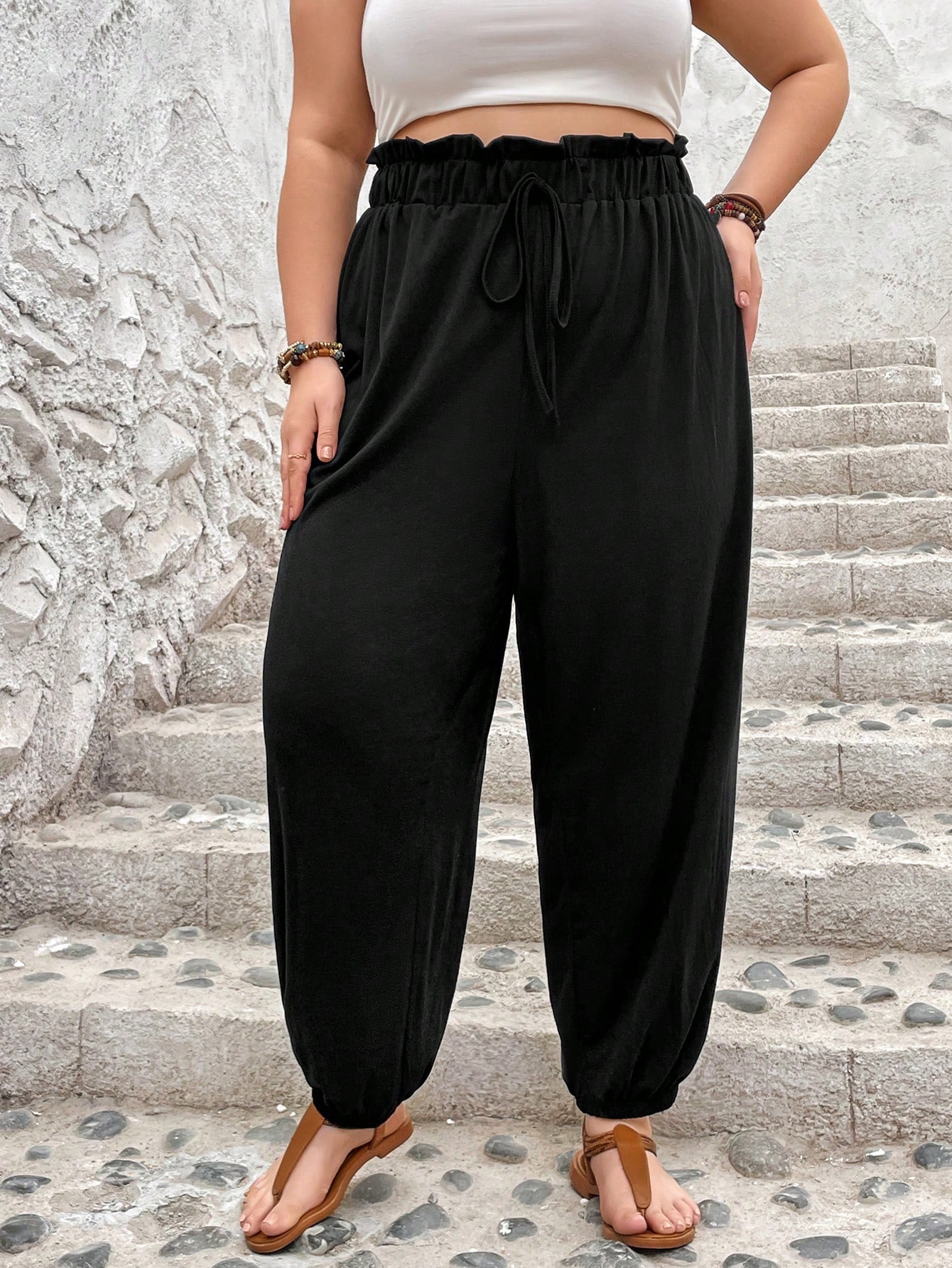 In Black Plus Size Sweatpants