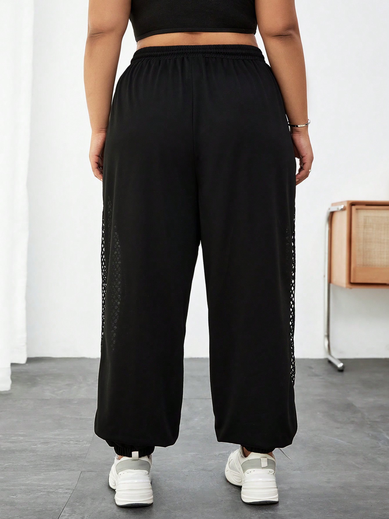 In Black Plus Size Sweatpants