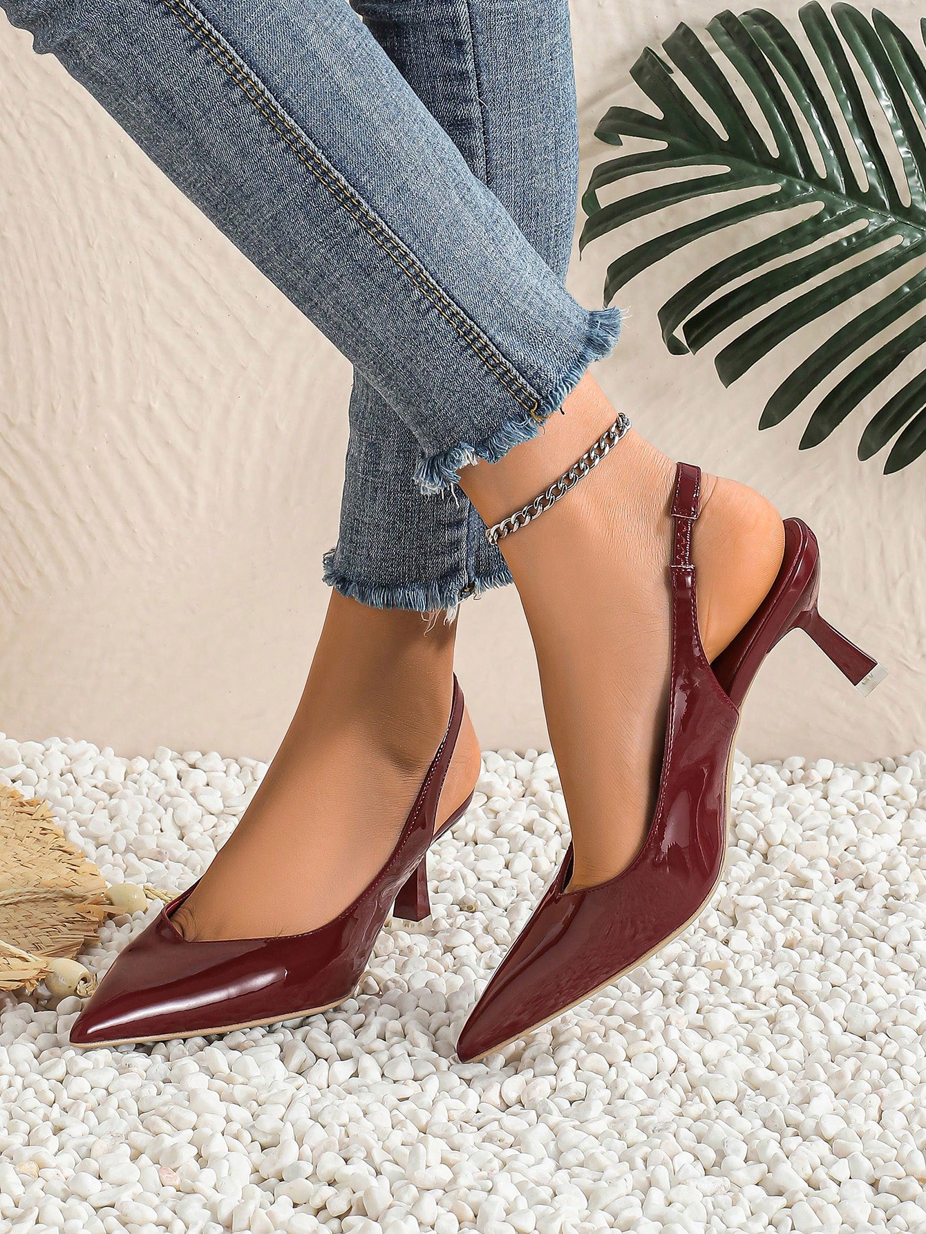 In Burgundy Women Pumps