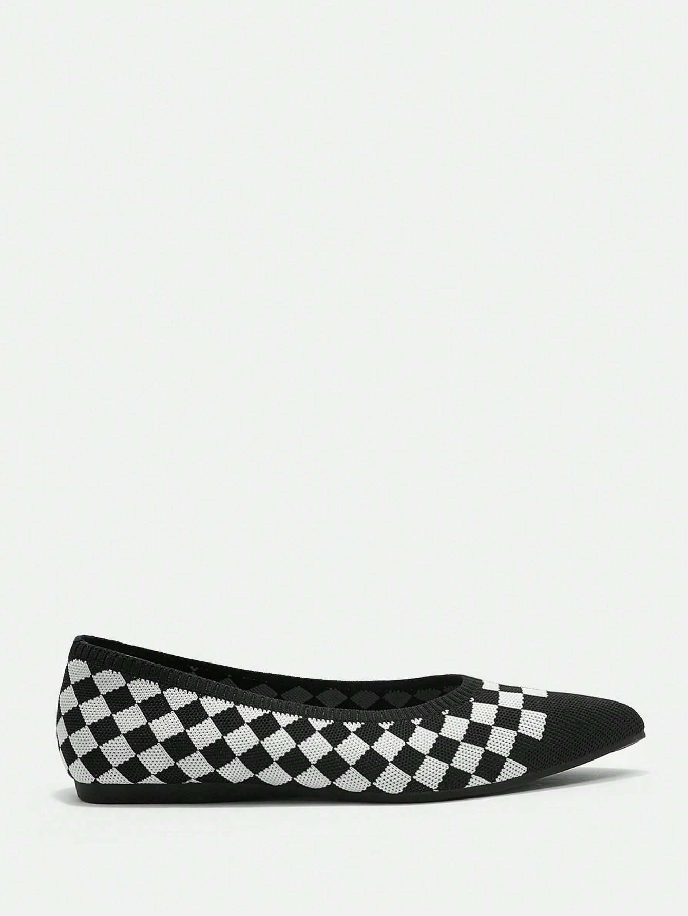 In Black and White Women Flats