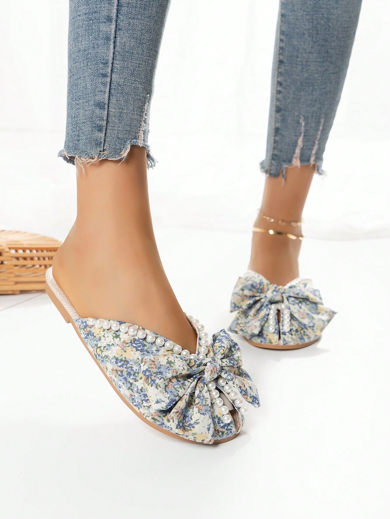 In Multicolor Women Flats