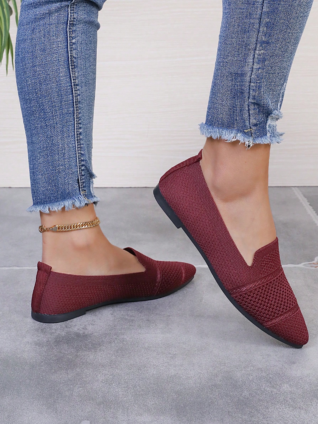 In Burgundy Women Flats