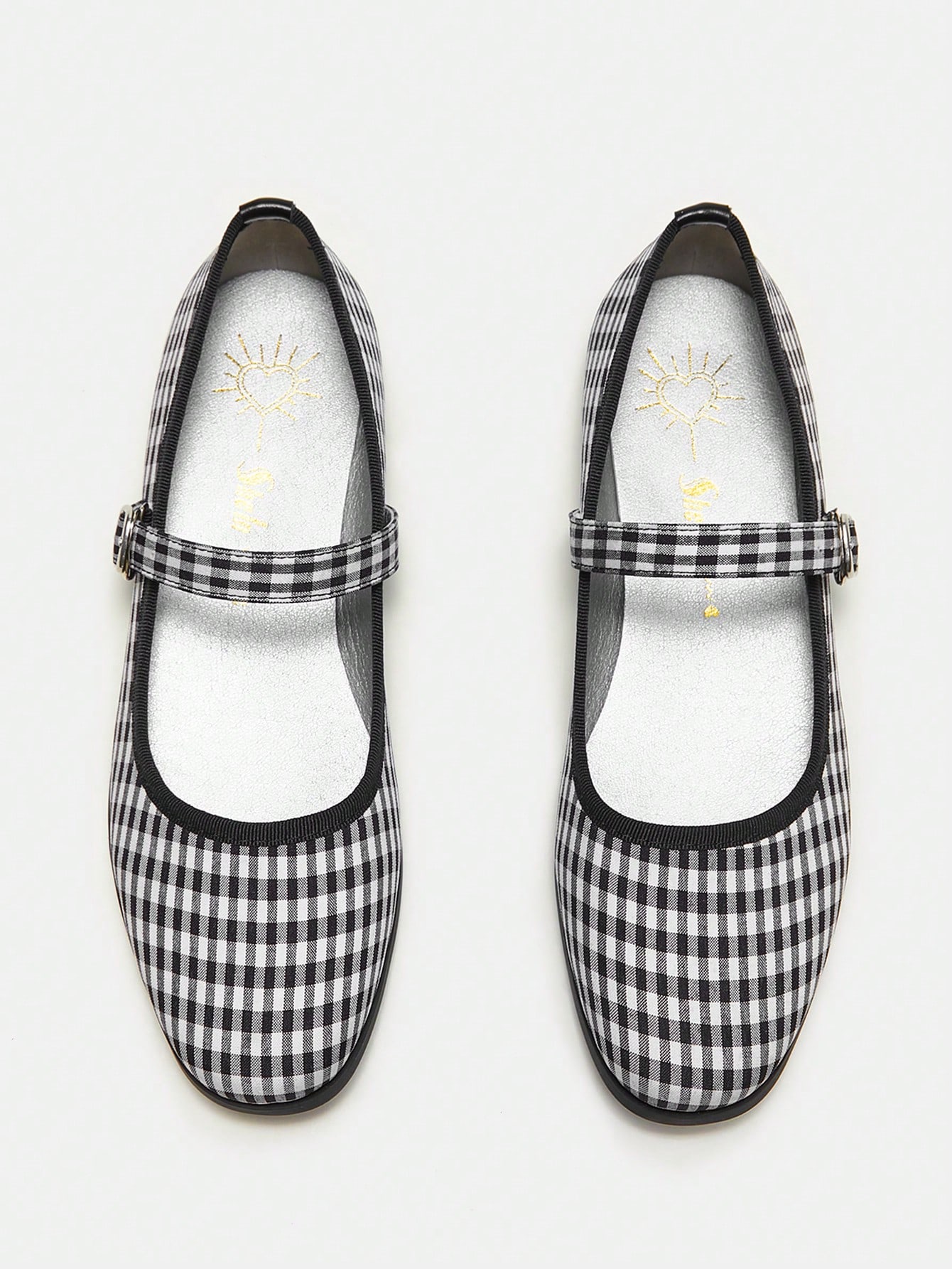 In Black and White Women Flats